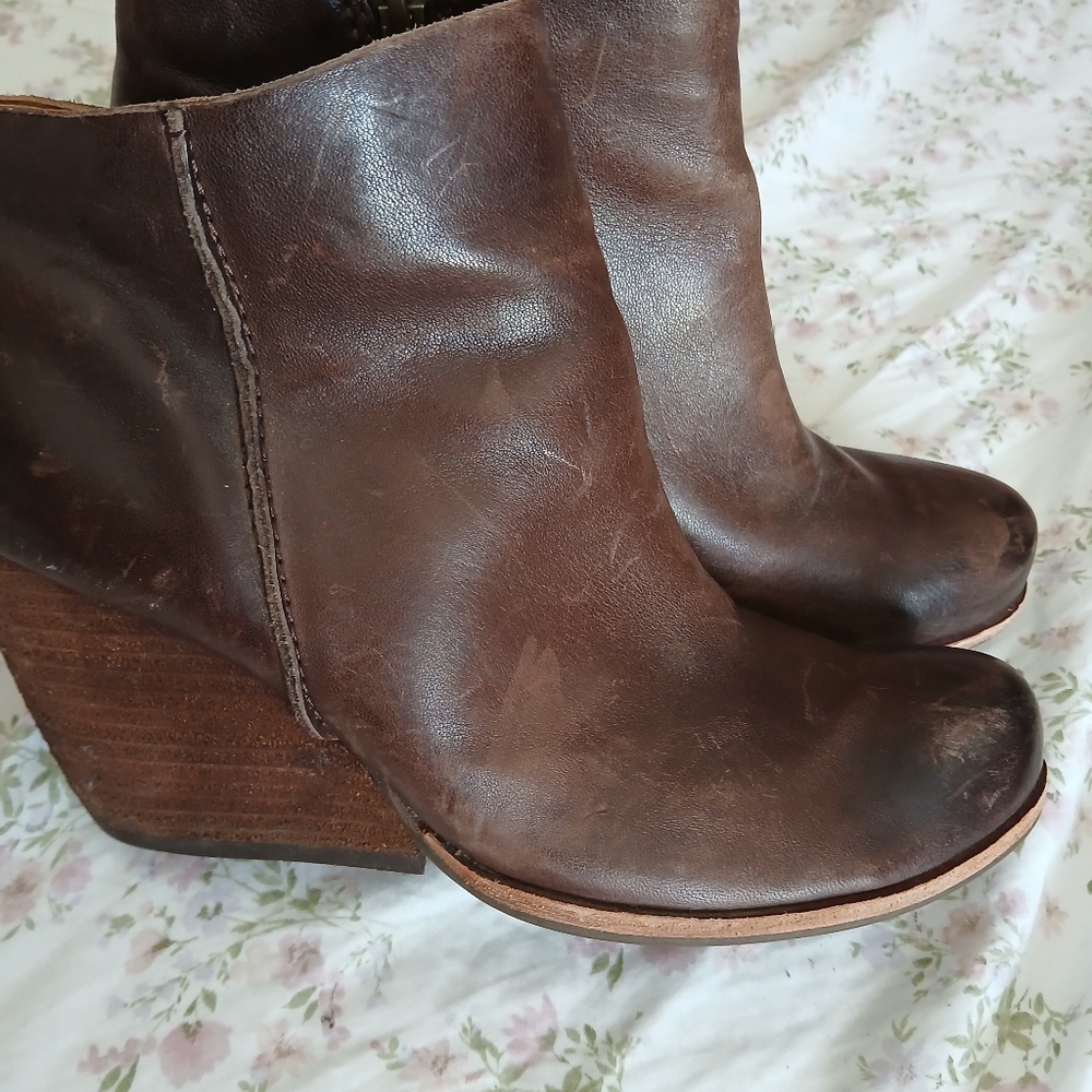 KORKEASE Booties
